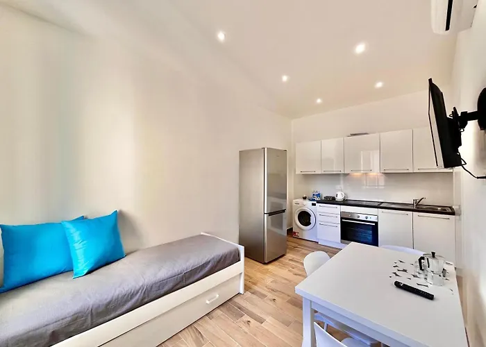 Comfortable 1-Bedroom Central Menton